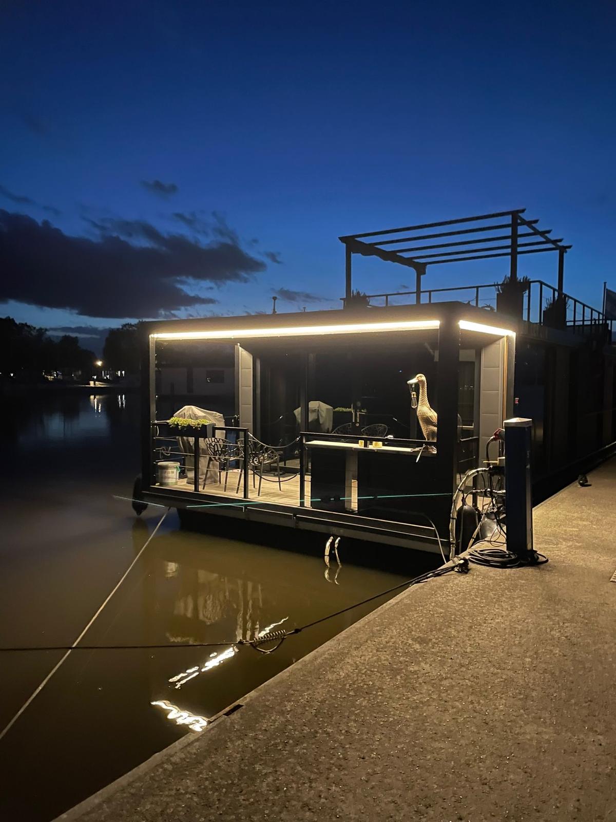 placeholder image-sq